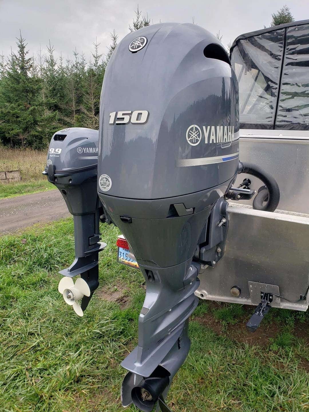 2004 Yamaha F150 HP 4 Cylinder EFI 4 Stroke 20" (Long Shaft) Outboard Motor 1 2004 Yamaha F150 HP 4 Cylinder EFI 4 Stroke 20" (Long Shaft) Outboard Motor