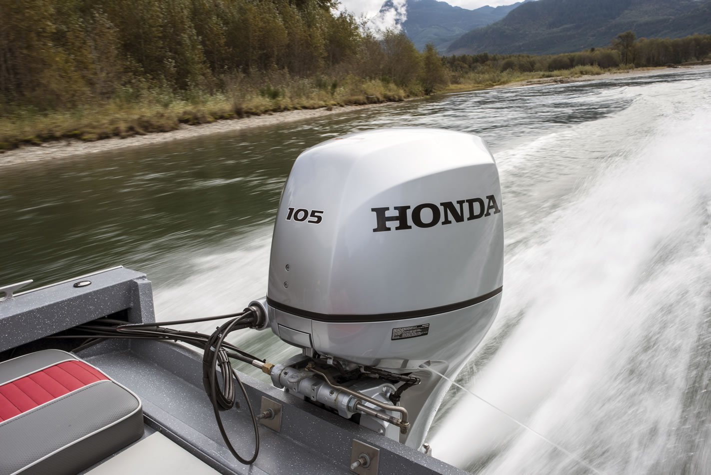 Best Honda 105hp Jet-BF150DJRA Review: Unbeatable Jet Outboard Performance 4 Best Honda 105hp Jet-BF150DJRA Review: Unbeatable Jet Outboard Performance - Image 4