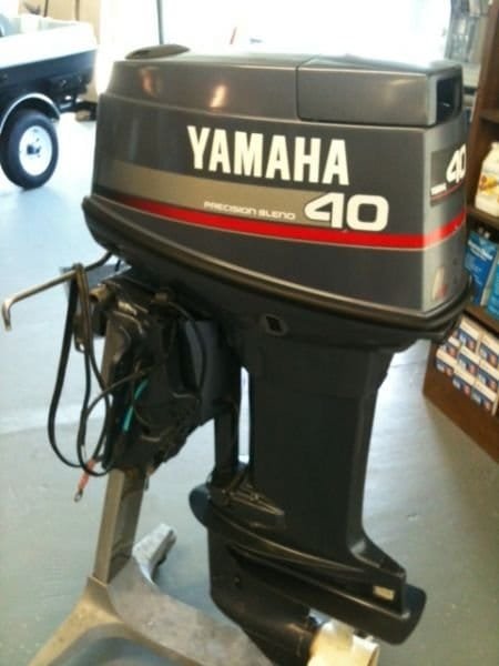 1995 Yamaha 40 HP 2 Cylinder Carbureted 2 Stroke 20" (Long Shaft) Outboard Motor 1 1995 Yamaha 40 HP 2 Cylinder Carbureted 2 Stroke 20" (Long Shaft) Outboard Motor