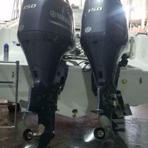 Twin 2010 Yamaha 150 HP 4 Stroke 25 inch shaft Outboard Motor